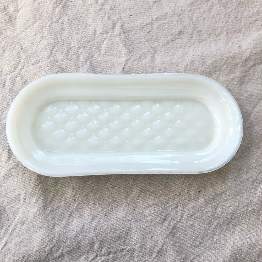 Milk glass dish/tray